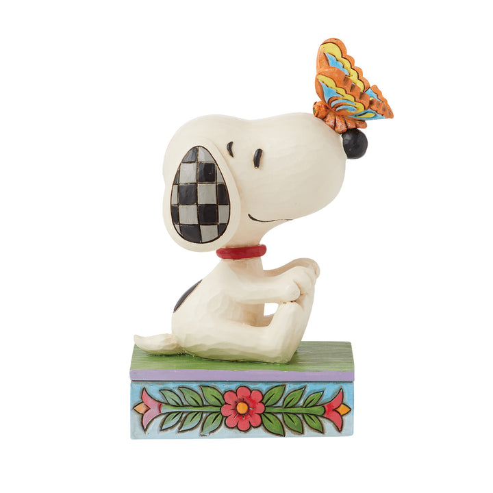 Jim Shore Peanuts: Snoopy With Butterfly On His Nose Figurine sparkle-castle