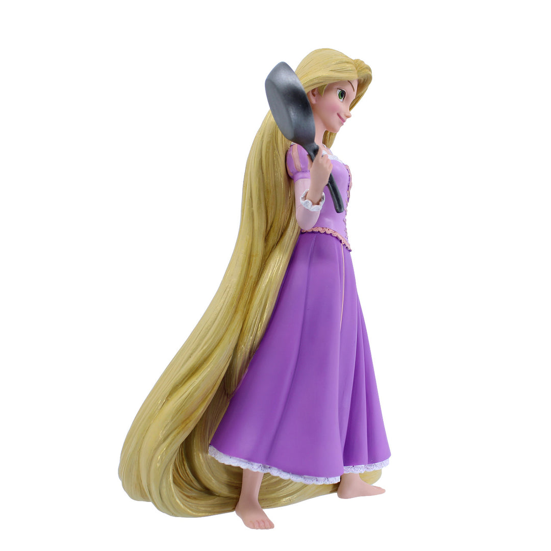 Disney Showcase: Rapunzel From Tangled Figurine sparkle-castle