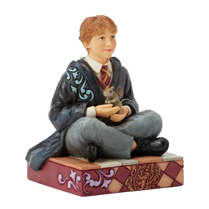 Jim Shore Harry Potter: Ron with Scabbers Figurine sparkle-castle