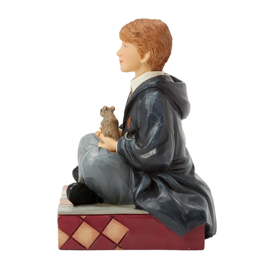 Jim Shore Harry Potter: Ron with Scabbers Figurine sparkle-castle