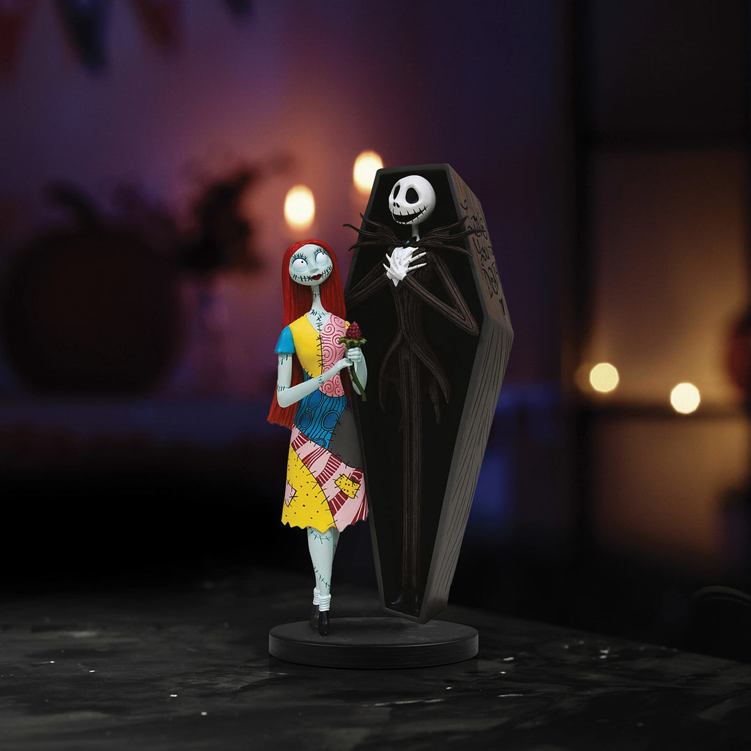 Disney Showcase: Jack &Sally Coffin Figurine sparkle-castle