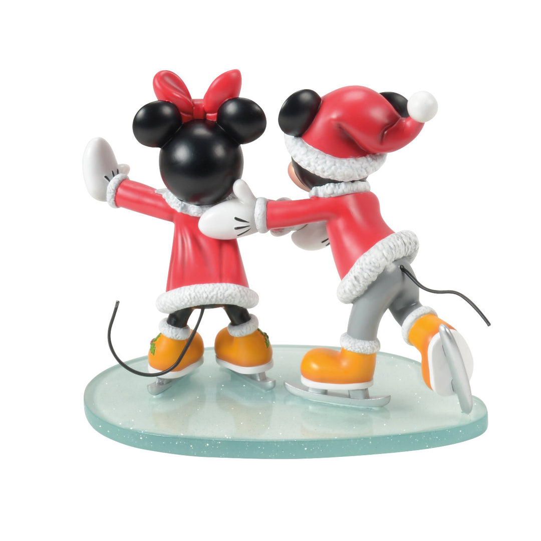 Disney Showcase: Mickey & Minnie Skating Figurine sparkle-castle
