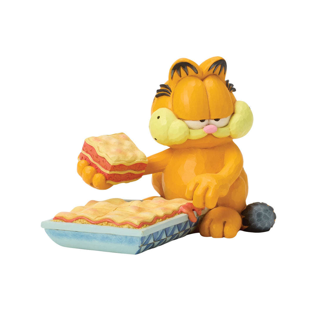 Jim Shore Garfield: Garfield with Dish of Lasagna Figurine sparkle-castle