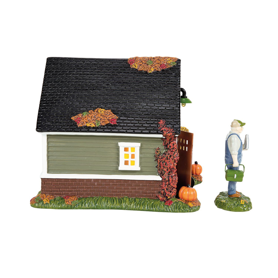 Department 56 Snow Village Harvest: Still Running!, Set of 2 sparkle-castle