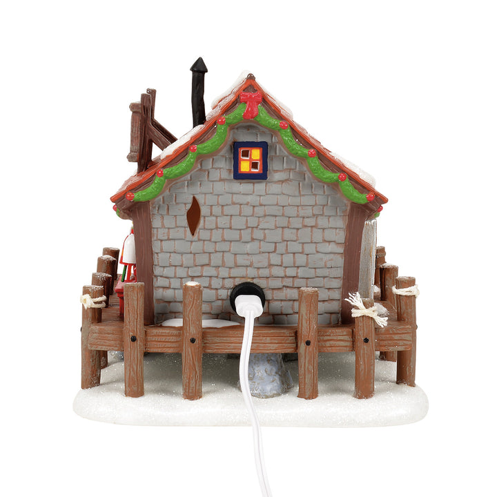 Department 56 Disney Snow Village: Pete's Crabby Christmas sparkle-castle