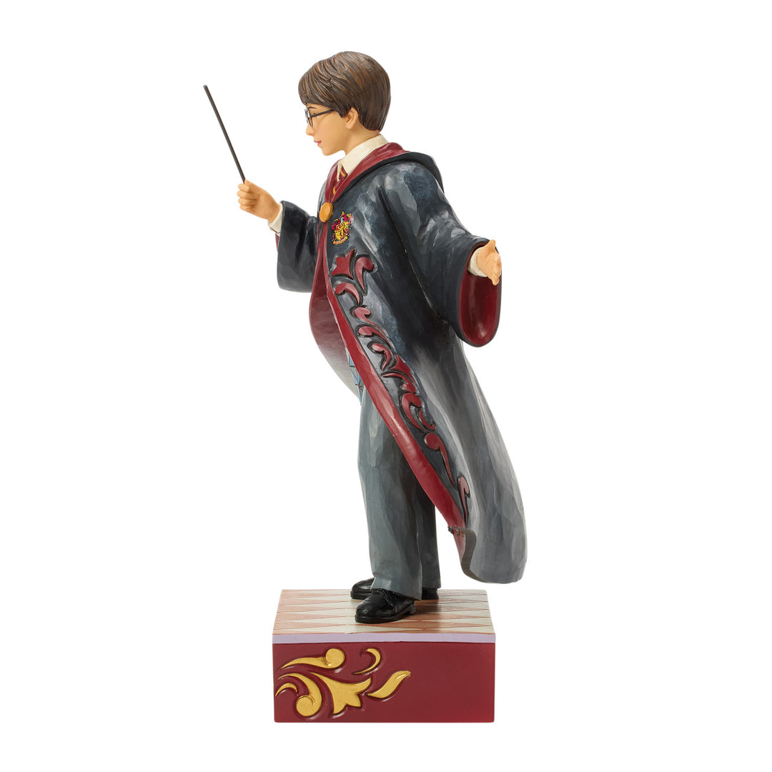 Jim Shore Harry Potter: Harry With Cloak Scene Figurine sparkle-castle