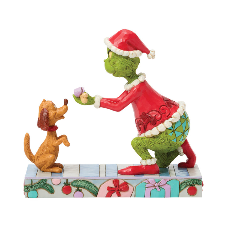 Jim Shore The Grinch: Grinch Giving Max a Bone Figurine sparkle-castle