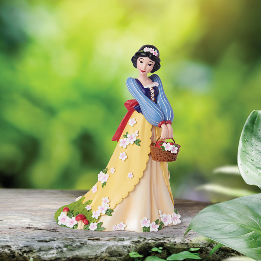 Disney Showcase Botanicals: Snow White Figurine sparkle-castle