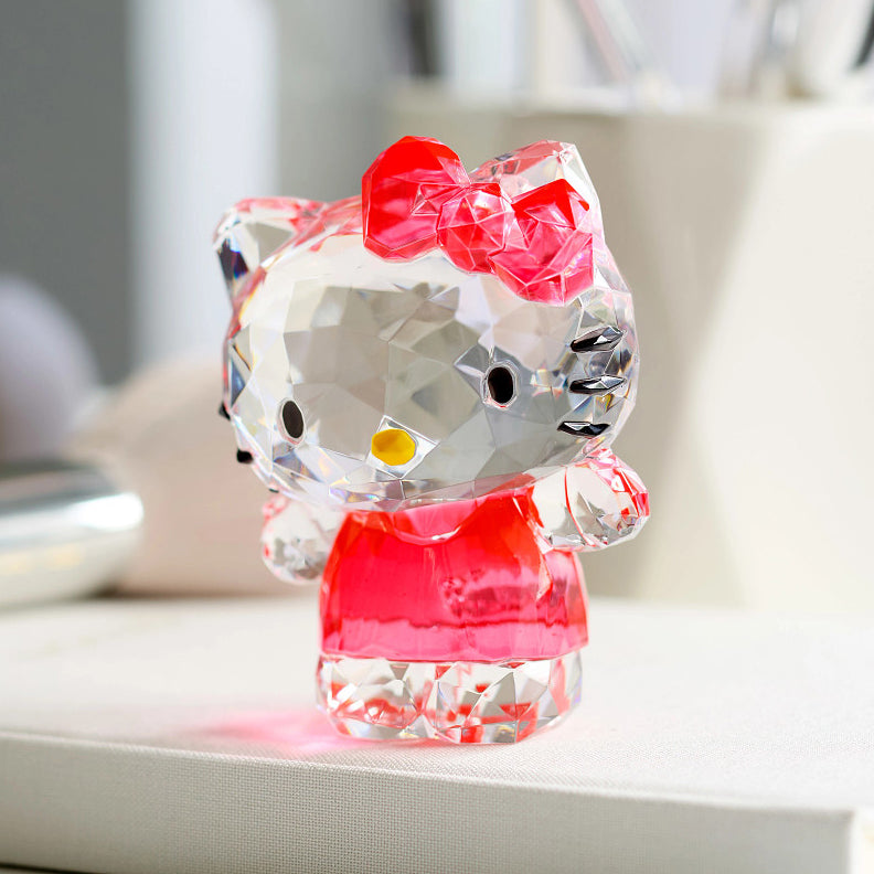 Facets Sanrio: Hello Kitty Acrylic Figurine sparkle-castle