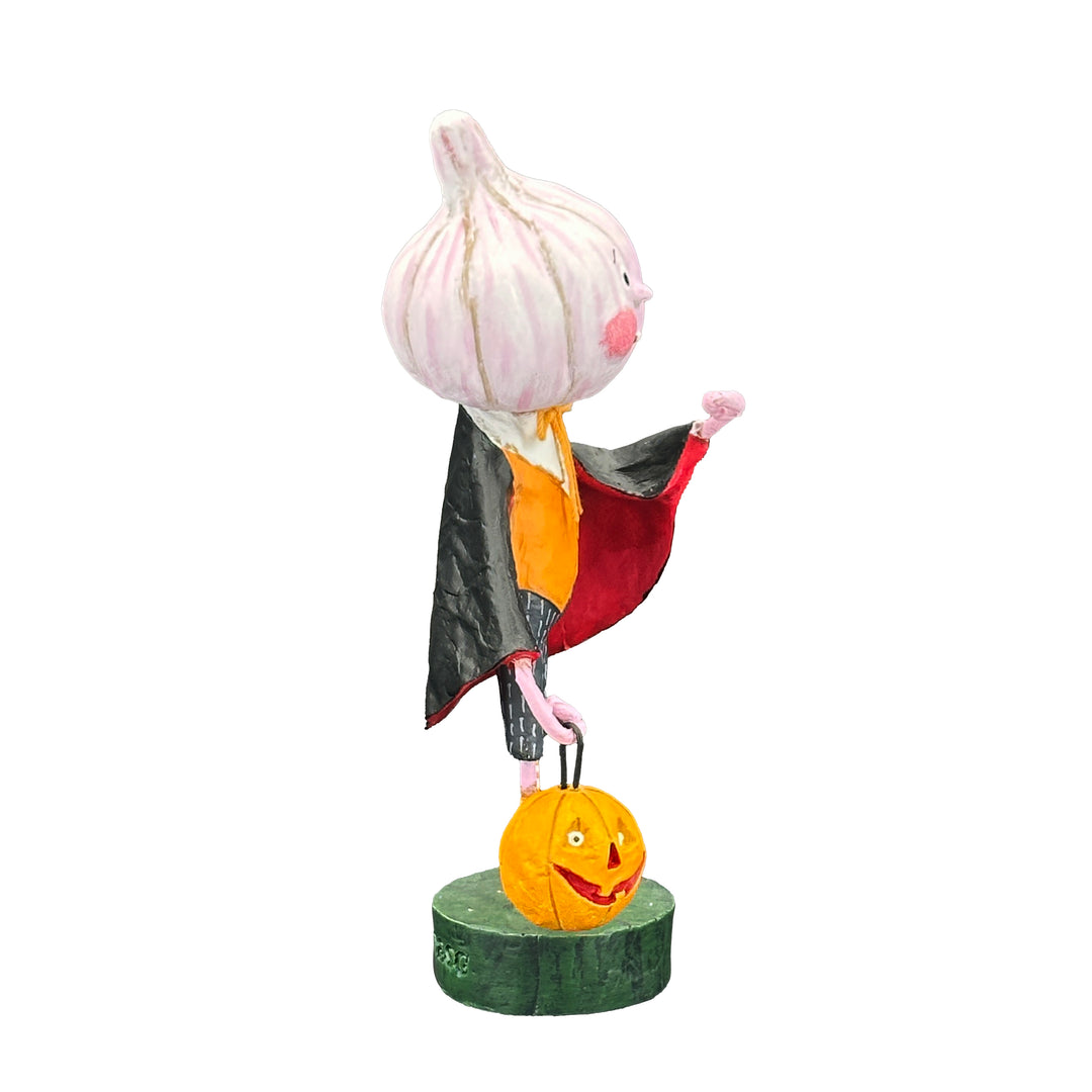 Lori Mitchell Halloween Collection: The Curse of Count Garlic Figurine sparkle-castle