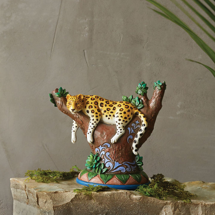 Jim Shore Animal Planet: Amur Leopard Figurine sparkle-castle