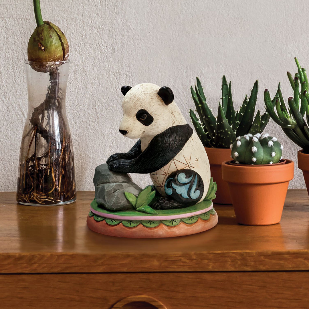 Jim Shore Animal Planet: Giant Panda Figurine sparkle-castle