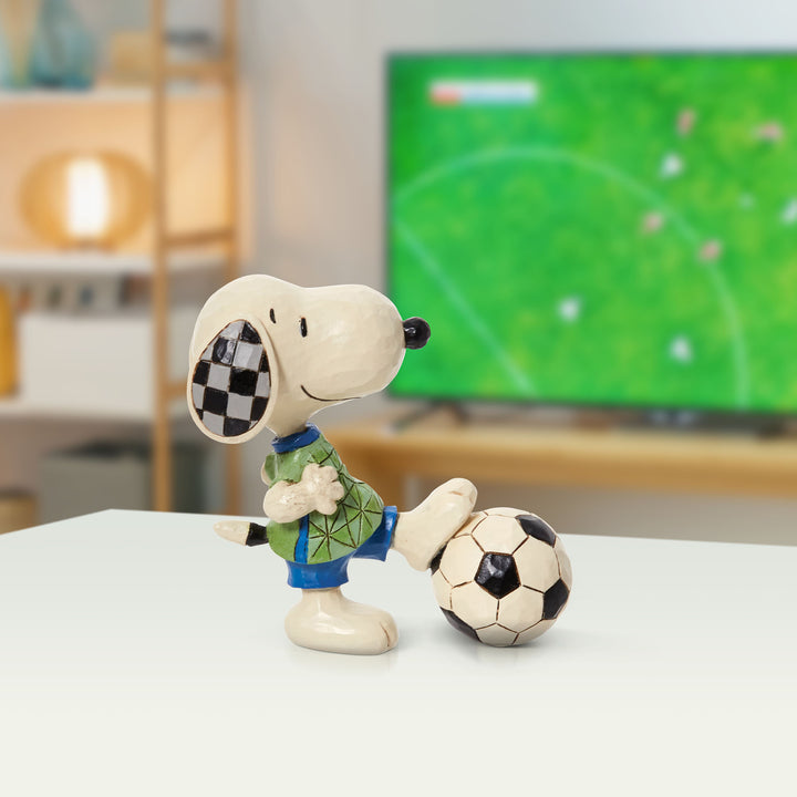 Jim Shore Peanuts: Mini Soccer Snoopy Figurine sparkle-castle