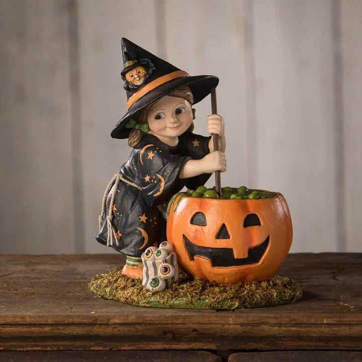 Bethany Lowe: Halloween Pumpkin Brewing Piper Figurine sparkle-castle