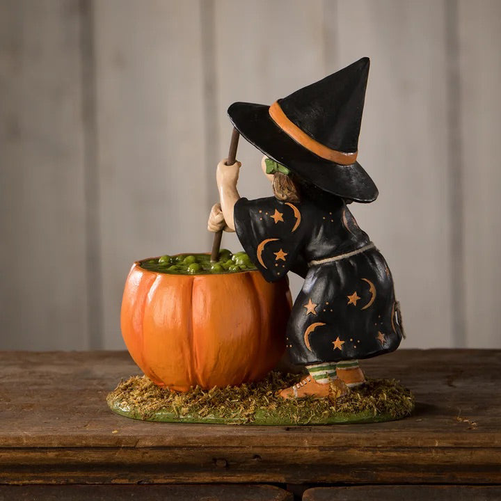 Bethany Lowe: Halloween Pumpkin Brewing Piper Figurine sparkle-castle