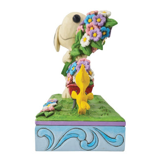 Jim Shore Peanuts: Snoopy & Woodstock Picking Flowers Figurine sparkle-castle