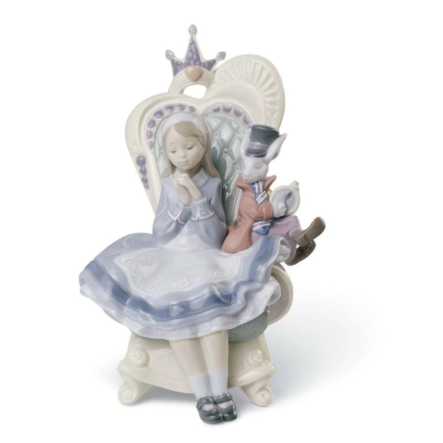 Lladró Literature Collection: Alice in Wonderland Figurine sparkle-castle