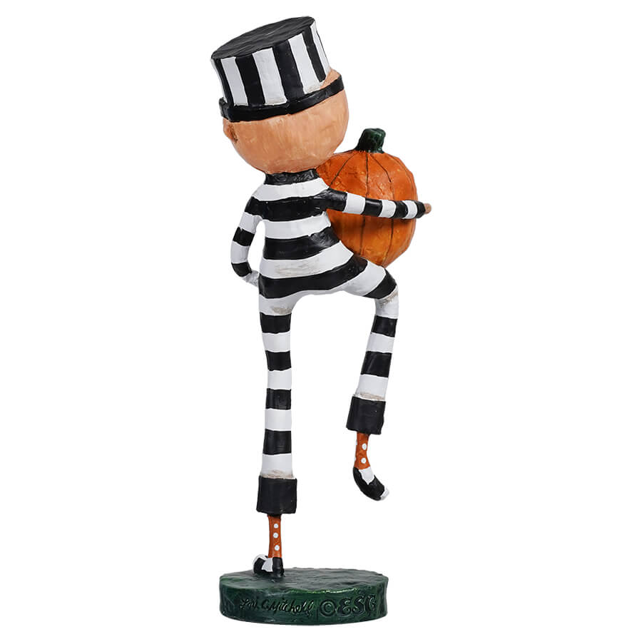 Lori Mitchell Halloween Collection: Pumpkin Thief Figurine sparkle-castle