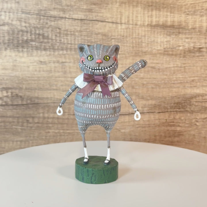 Lori Mitchell Alice in Wonderland Collection: Cheshire Cat Figurine