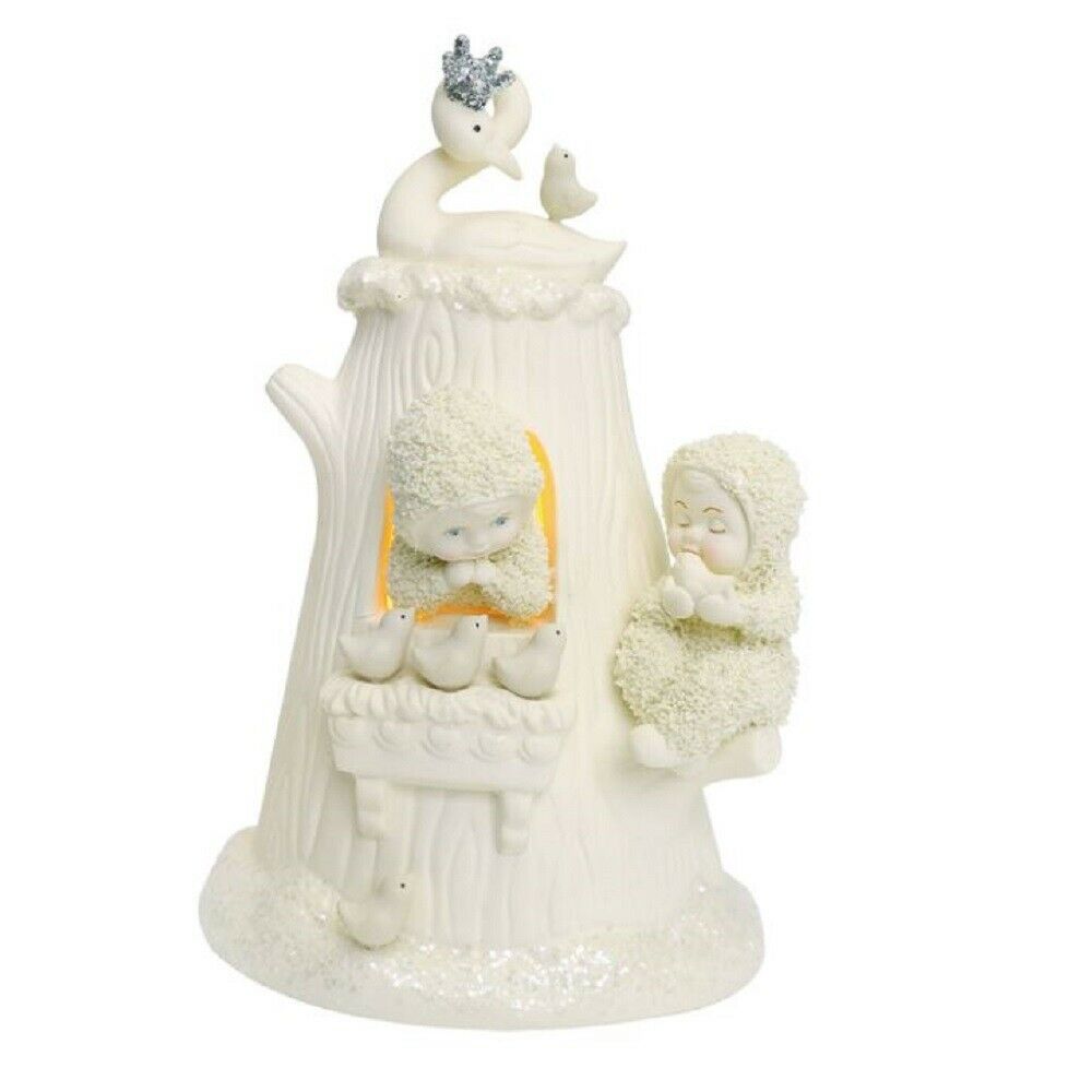 Snowbabies Peace Collection: Takes Village Figurine sparkle-castle