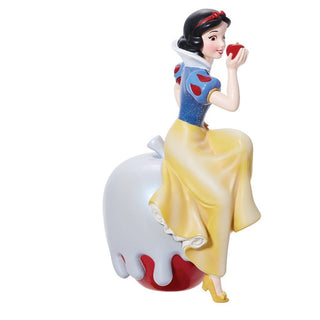 Disney Showcase Icons: D100 Snow White Figurine sparkle-castle