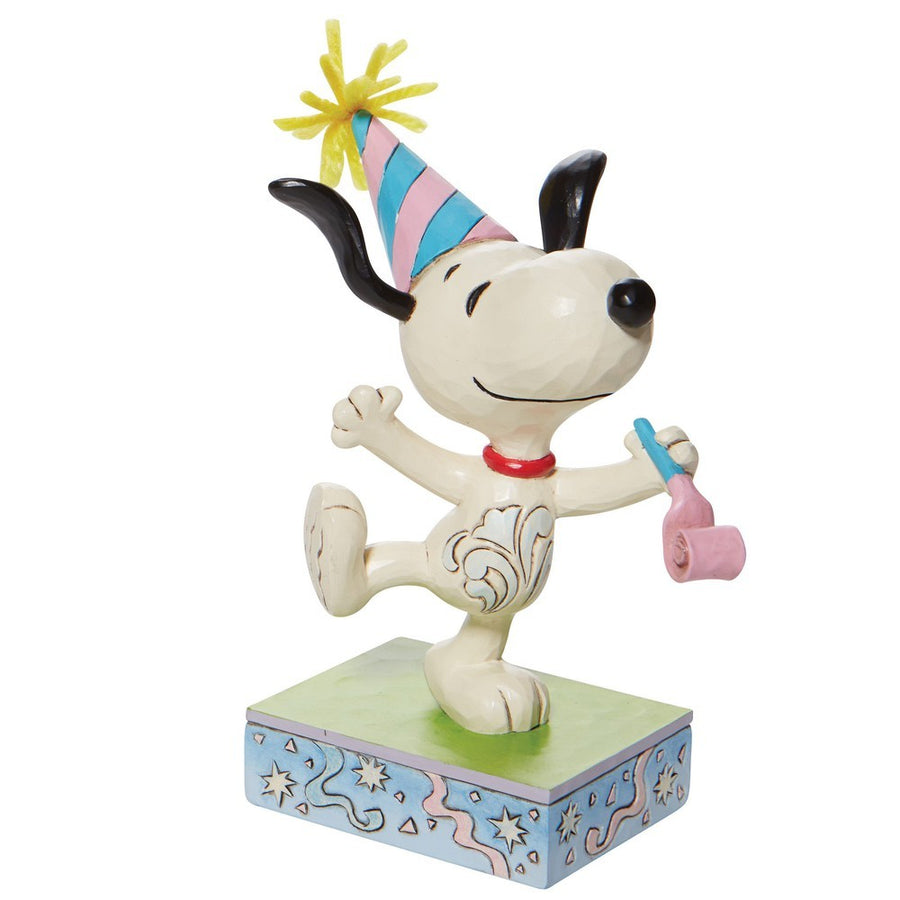 Jim Shore Peanuts: Snoopy Birthday Celebration Figurine sparkle-castle