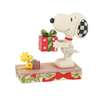 Jim Shore Peanuts: Snoopy & Woodstock With Gifts Figurine sparkle-castle