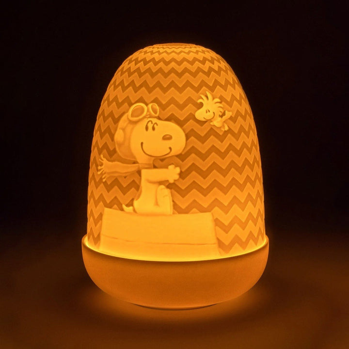 Lladró Peanuts Collection: Snoopy Lithophane sparkle-castle