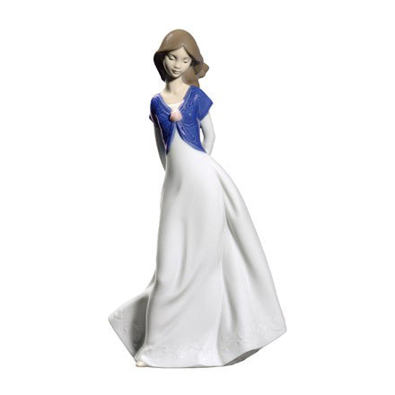 NAO Elegant Youth Collection: Truly in Love Special Edition Figurine sparkle-castle