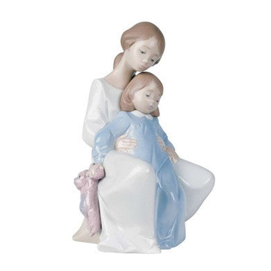 NAO Treasured Memories Collection: Moment Mommy Figurine sparkle-castle